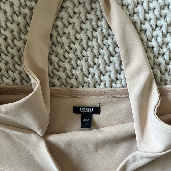 Body Contour Double Layer Halter Neck Tank - Picture 4 of 5